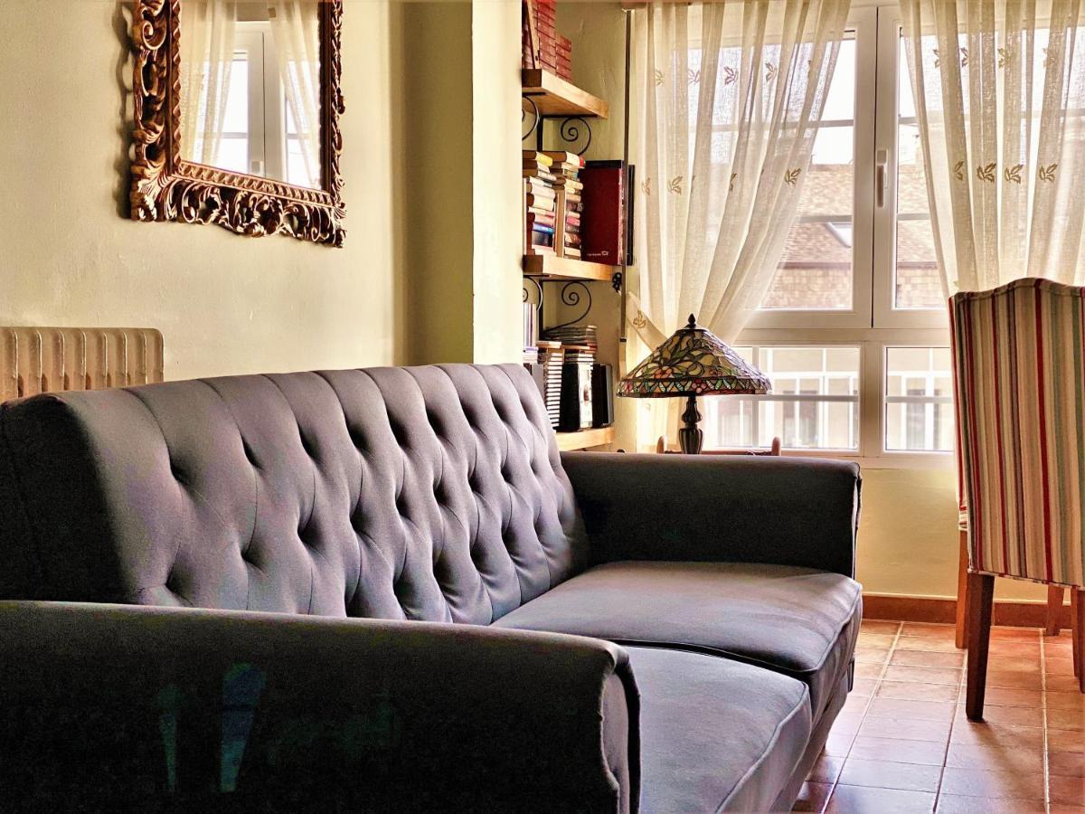Housing Leon Marigold Apartment Bagian luar foto