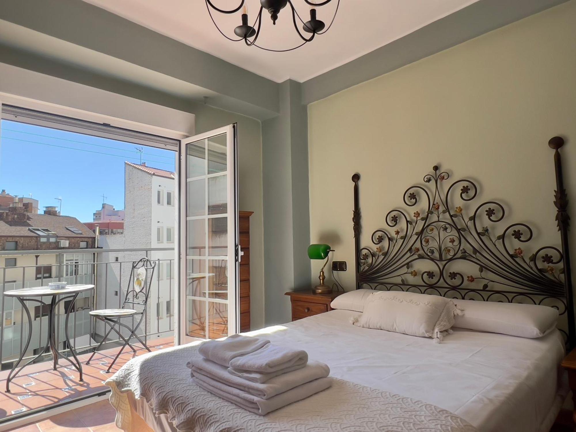 Housing Leon Marigold Apartment Bagian luar foto