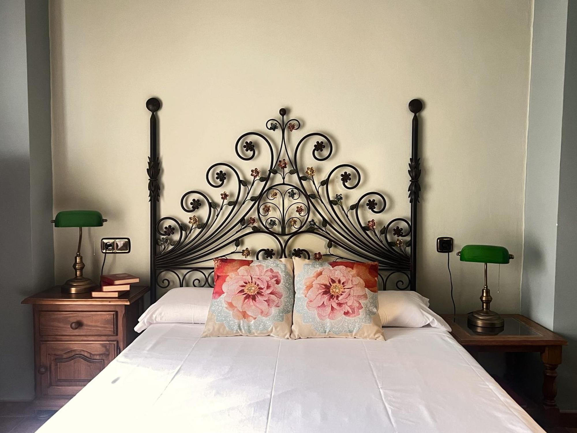 Housing Leon Marigold Apartment Bagian luar foto